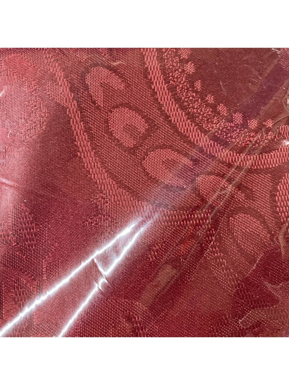 NEW Caiden Red Round Tablecloth 90” Beautiful Paisley Pattern